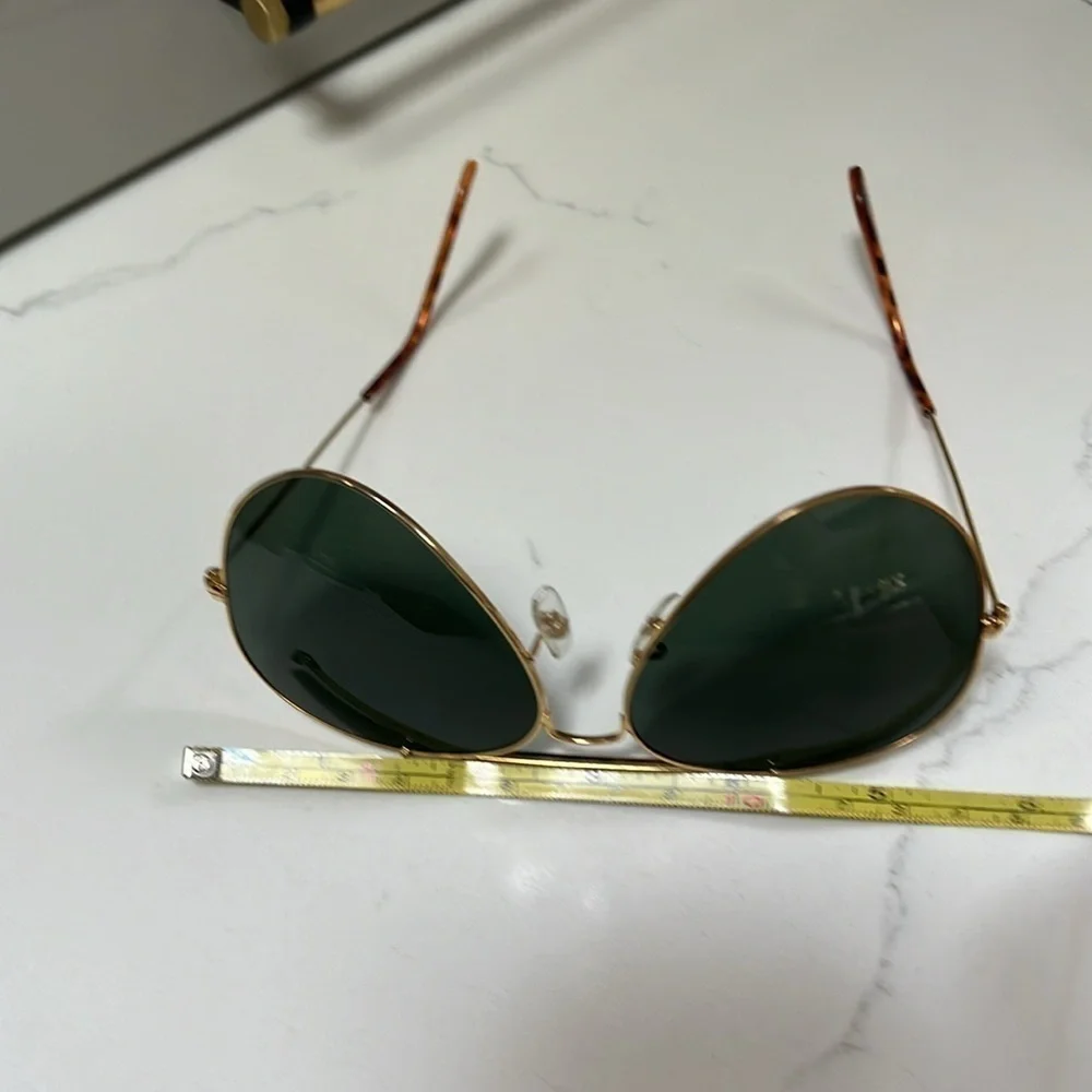 Claiborne Vintage Aviator Gold Rim Tortoise Men’s Green Glass Lens Sunglasses